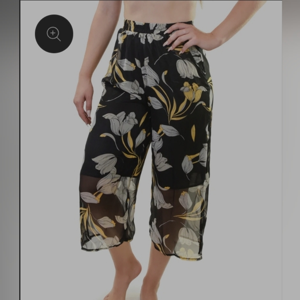 Young USA Ladies High-Waisted Palazzo Pants Size Medium Floral Lined Chiffon